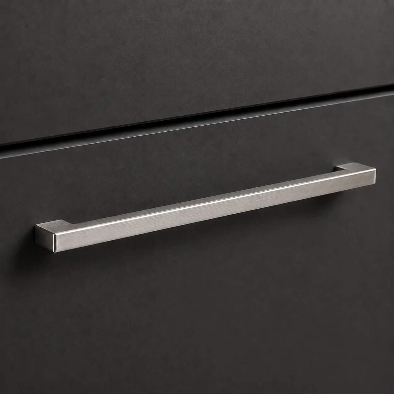 Bayraktar İnce Cemre Mobilya Kulbu Inox 224mm Kulp (B-42-224-53) - 1