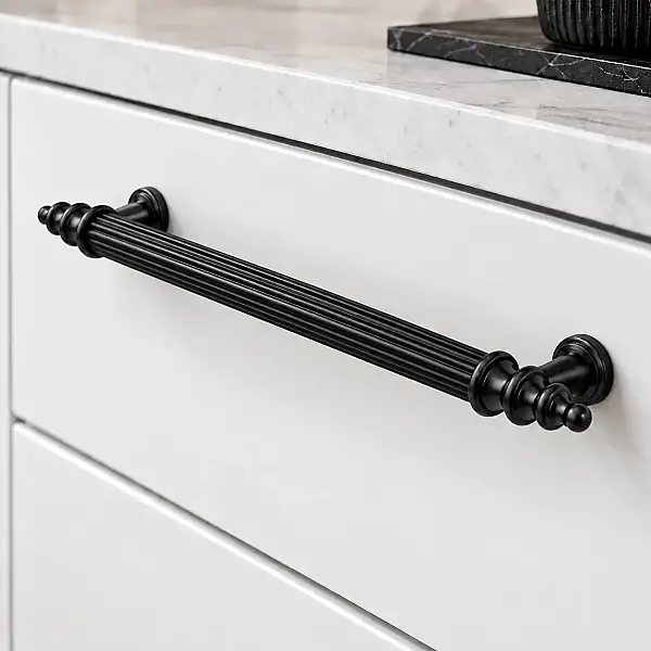 Bayraktar Yıldız Modeli Mobilya Kulbu Antik Sarı 224mm Kulp (B-38-224-91) - 1