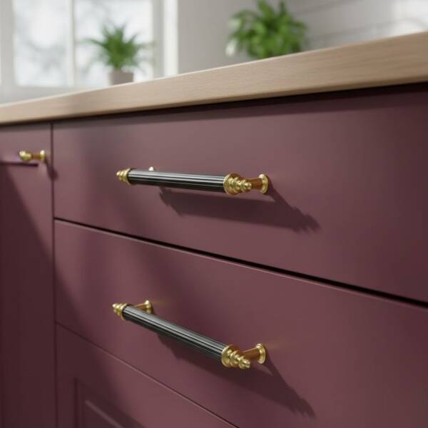 Bayraktar Yıldız Modeli Mobilya Kulbu Siyah Altın 96mm Kulp (B-38-96-02/22) - 1