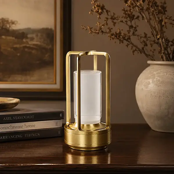 Gold Akrilik Masa Lambası (AY.VTL-0124) - 2