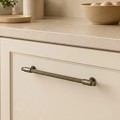 Özen 158 Modeli Çekme Mobilya Kulbu Antik Sarı 224mm (Ö158-224-94) - 1
