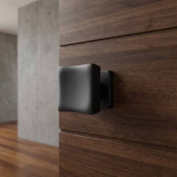 Özen 240 Modeli Siyah Kare Tokmak (Ö240-B-02) - 1