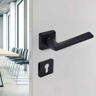 Sese Ayla Modeli Yale Rozetli Kapı Kolu Siyah (200-242R-03-02) - Sese