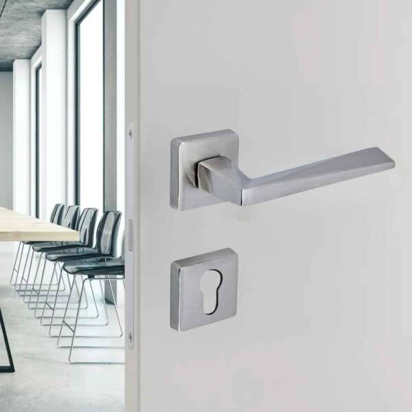 Sese Ayla Modeli Yale Rozetli Dış kapı Kolu Nikel Saten (200-242R-03-53) - 1