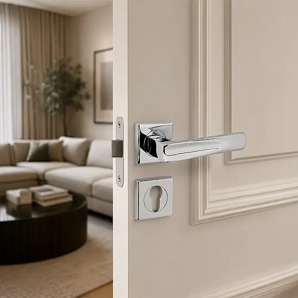 Sese Duru Modeli Yale Rozetli Dış Kapı Kolu Krom Renk (200-203R-03-18) - 1