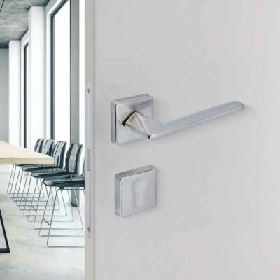 Sese Eliz Modeli Yale Rozetli Dış Kapı Kolu Inox Renk (200-201R-03-53) - Sese