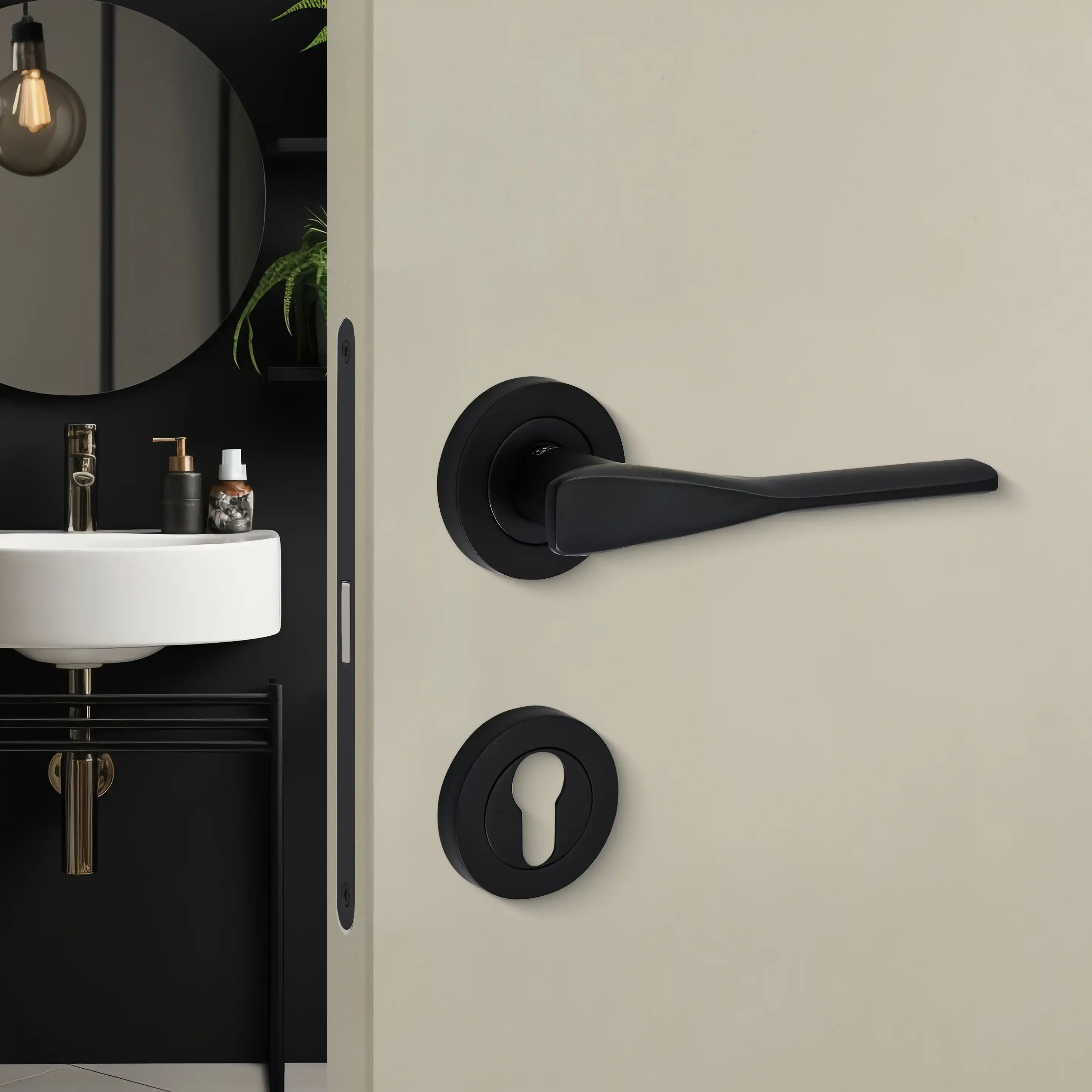 Sese Ezgi Modeli Rozetli Yale Dış Kapı Kolu Siyah (200-240R-03-02) - 1