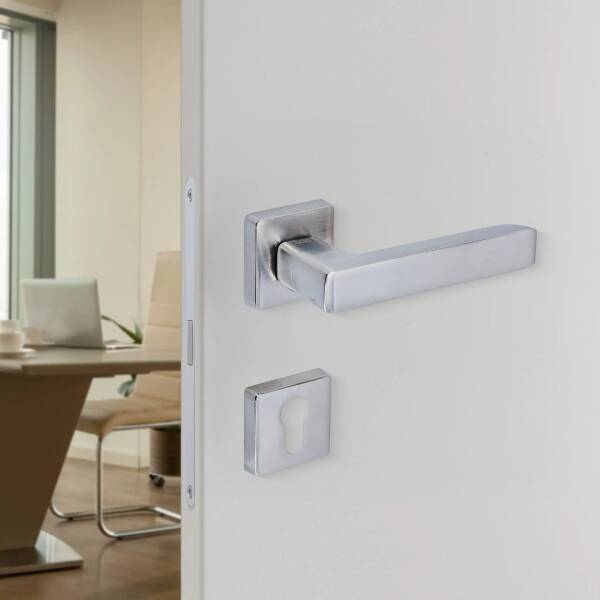 Sese Mira Modeli Kare Rozetli Yale Kapı Kolu Inox Renk (200-207R-03-53) - 1