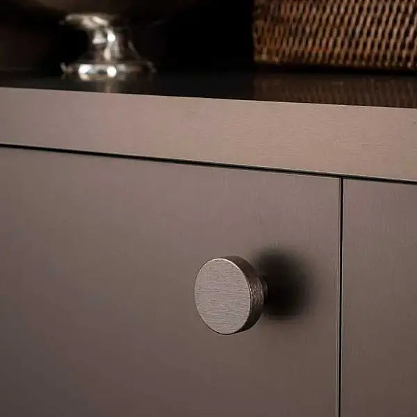 System Düğme Mobilya Kulbu Fırçalı Füme Renk 38mm Çap Tek Delikli Kulp (SY1910 0038 ELX1) - 1