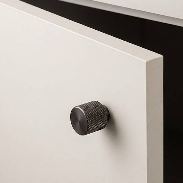 System Düğme Mobilya Kulbu Füme Renk 8mm Kulp (SY1965 0008 BBN) - 1