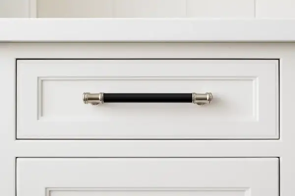 System Mobilya Kulbu Parlak Nikel/Siyah 192mm Kulp Seri Sonu (SY4665 0192 PN-AL6) - 1