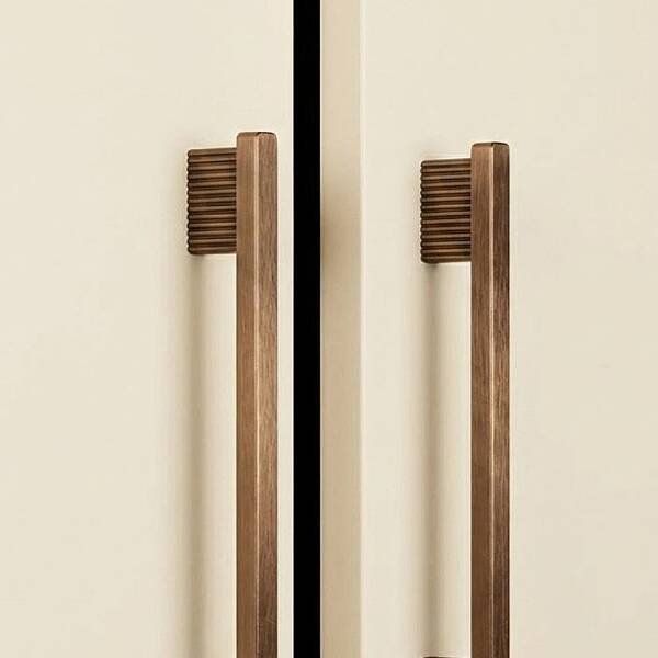 System Mobilya Kulbu Fırçalı Bronz Renk 640mm Kulp (SY9478 0640 ELX3-ELX3) - 1