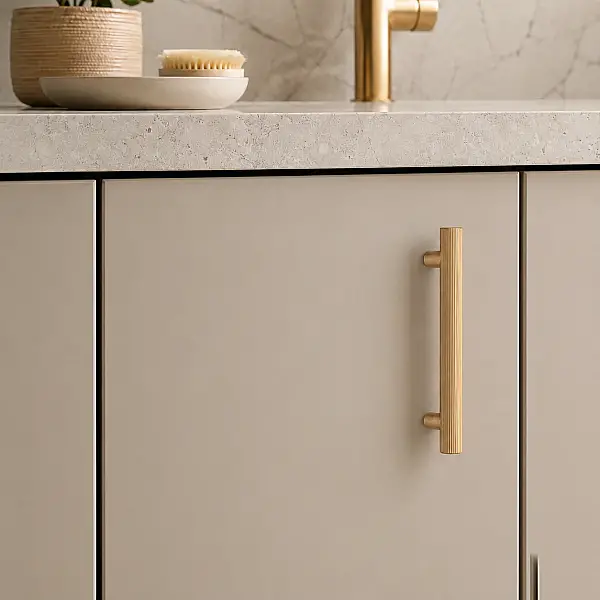 System Mobilya Kulbu Fırçalı Mat Altın Renk 160mm Kulp (SY9733 0160 ELX5-ELX5) - 1