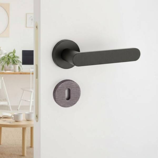 System Solo-V Kapı Kolu Siyah Renk (HA282VRO22 AL6) - 1