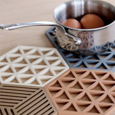 Zone Denmark Üçgen Dekorlu Tencere Altlığı Bej 16*14 cm (ZD 331284) - Zone Denmark