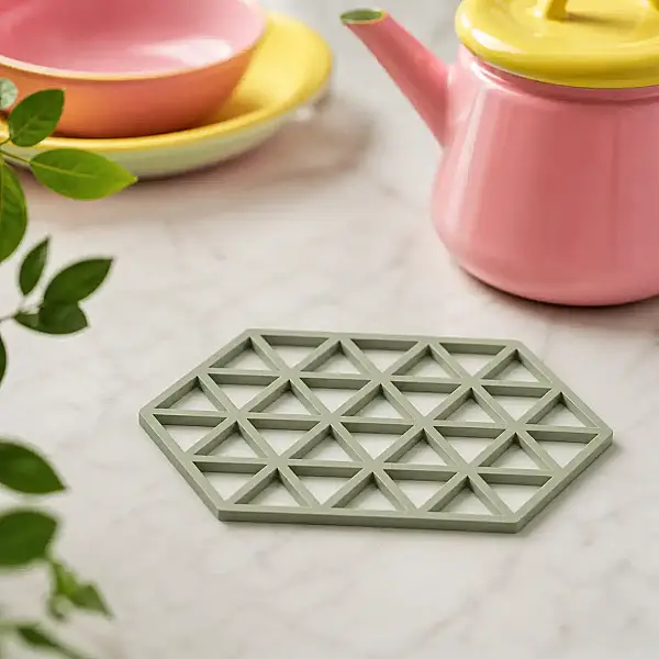 Zone Denmark Üçgen Dekorlu Tencere Altlığı Matcha Yeşili 16*14 cm (ZD 31609) - 1